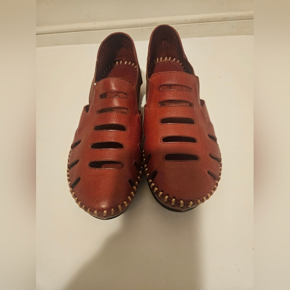 Vinci- Men's Burgundy Slip-On Loafers EU 41 US 8.5 Breathable Design NWOT